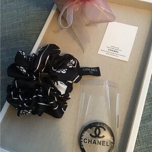 CHANEL GWP Elegant Black and White Hair Scrunchie